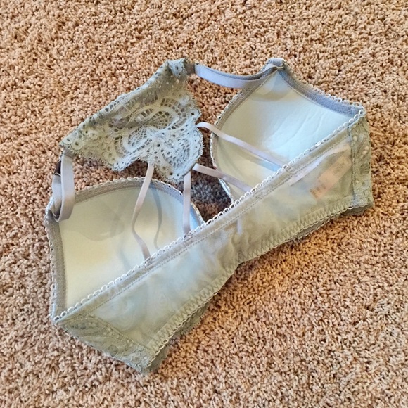 Victoria’s Secret Push-up Bra - Picture 3 of 4